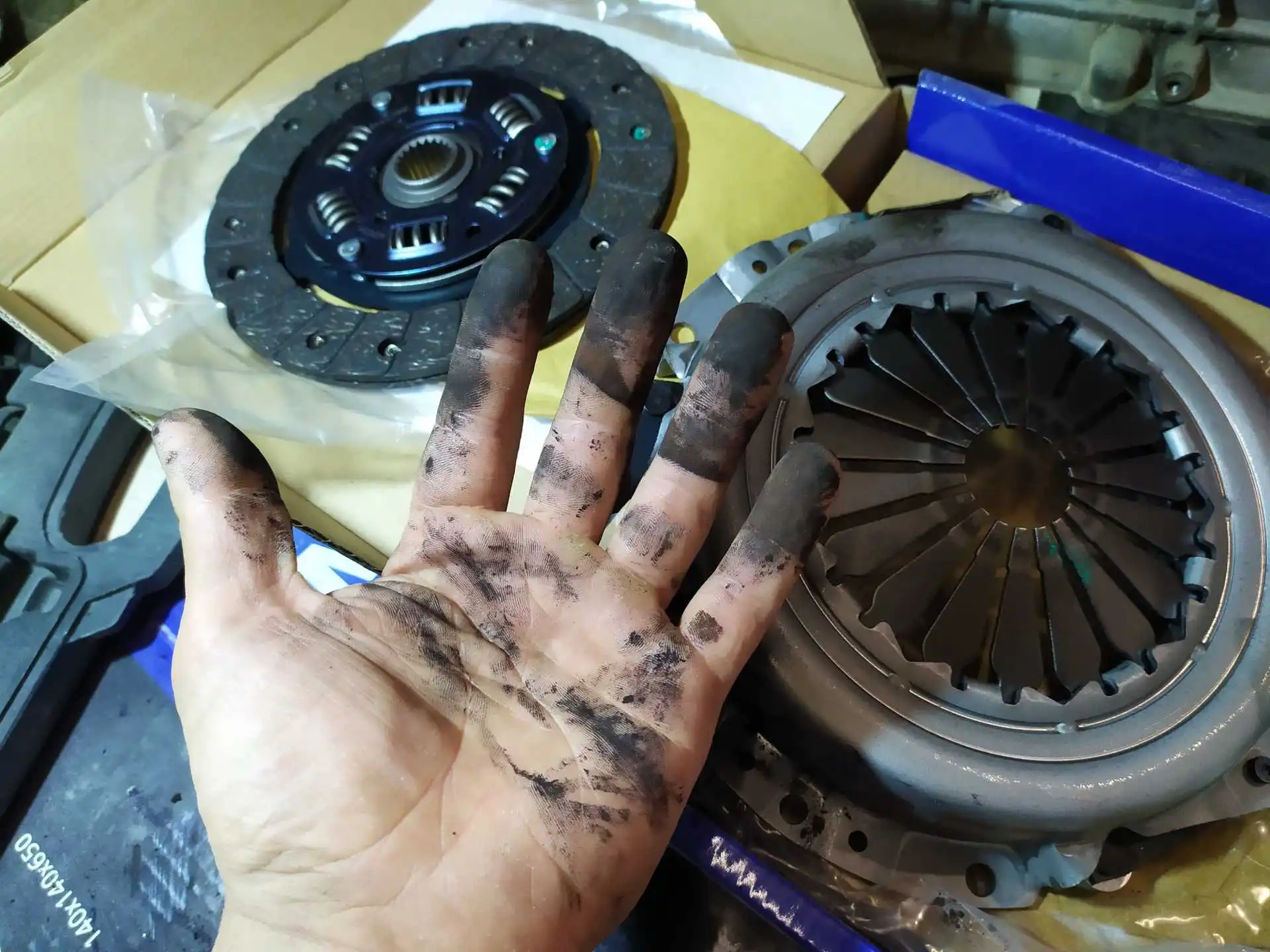 Car Clutch Replacement Job Is Done By Our Mechanic Of London